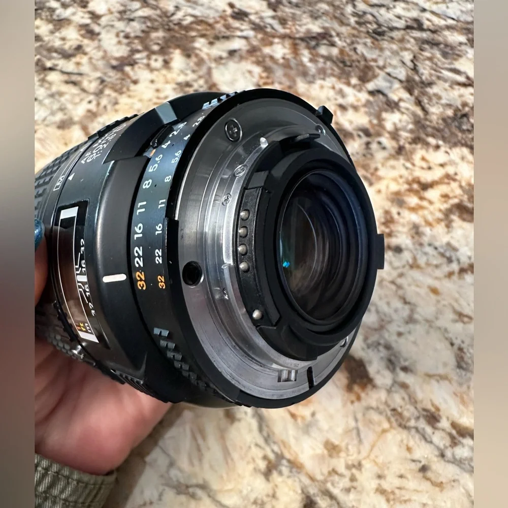 Used Nikon AF 60mm Micro 2.8 w caps UV pro lens filter like new